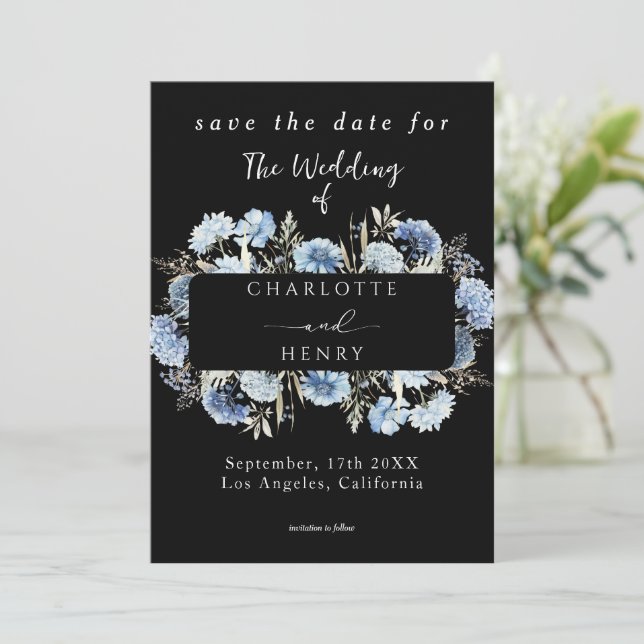 Blaue Wildblumen Rahmen Elegante Schwarze Hochzeit Save The Date (Stehend Vorderseite)