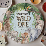 Blaue Wildtiere 1 Dschungeltiere 1. Geburtstag Pappteller<br><div class="desc">Feiern Sie mit unserem "Wild One Safari Animals Jungle Boy 1st Birthday Paper Tellers" die erste Sonnenstraße Ihres kleinen Jungen und machen Sie sich eine Touch Abenteuer zu Ihrem Geburtstagsbash. Jeder Teller ist exquisit mit einem zauberhaften Ensemble von Safari-Tieren in Aquarelltönen gestaltet, darunter eine Giraffe, Löwe, Schimpanse, Zebra, Tiger, Marmelade...</div>