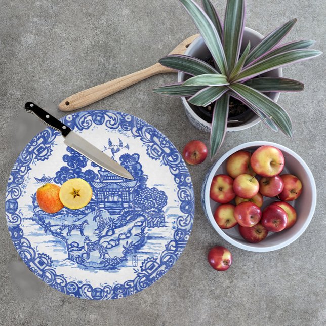 Blaue Willow Fox Whimsical Floral Scene Vögel Schneidebrett (Von Creator hochgeladen)