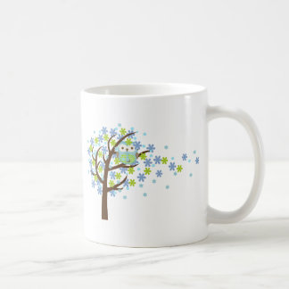 Blaue windige Baum-Eule Tasse
