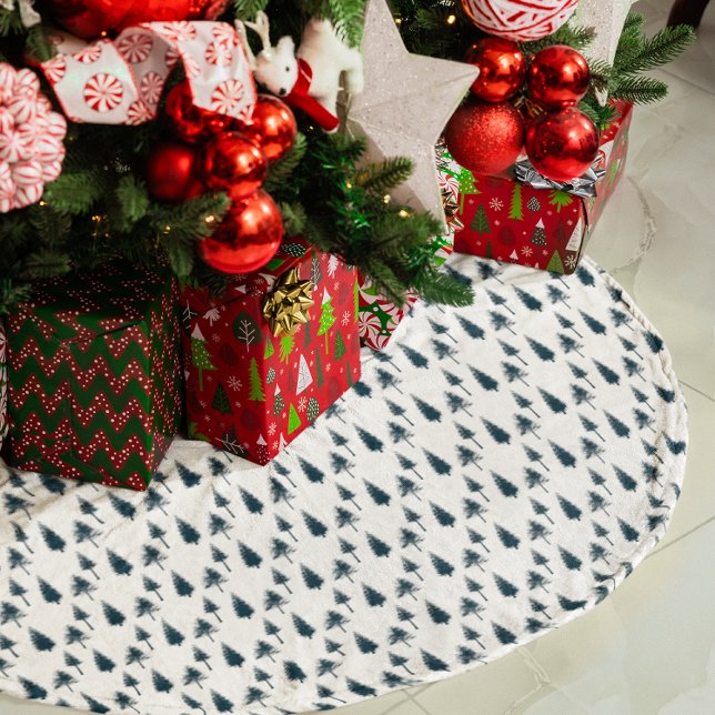 Blaue Winterbäume Polyester Weihnachtsbaumdecke (Von Creator hochgeladen)