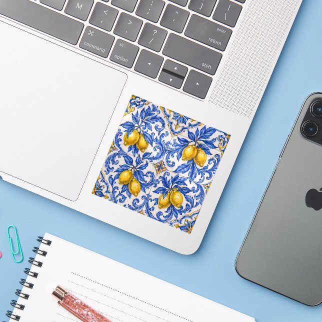 Blaue Zitronen-Azulejo-Fliese Aufkleber (Laptop mit iPhone)