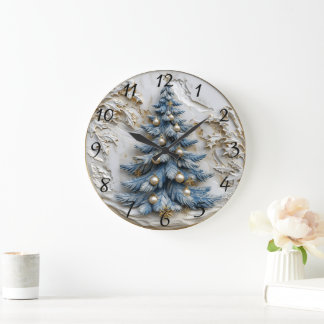 Blauer Baum mit Goldverzierungen. Große Wanduhr