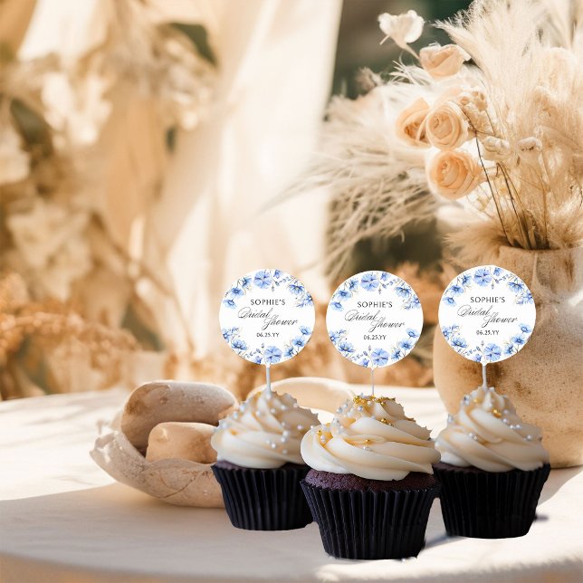 Blauer Blumenkalligrafie-Brautparty Runder Aufkleber (Elegant watercolor floral stickers from my Something Blue Floral Bridal Shower Collection)