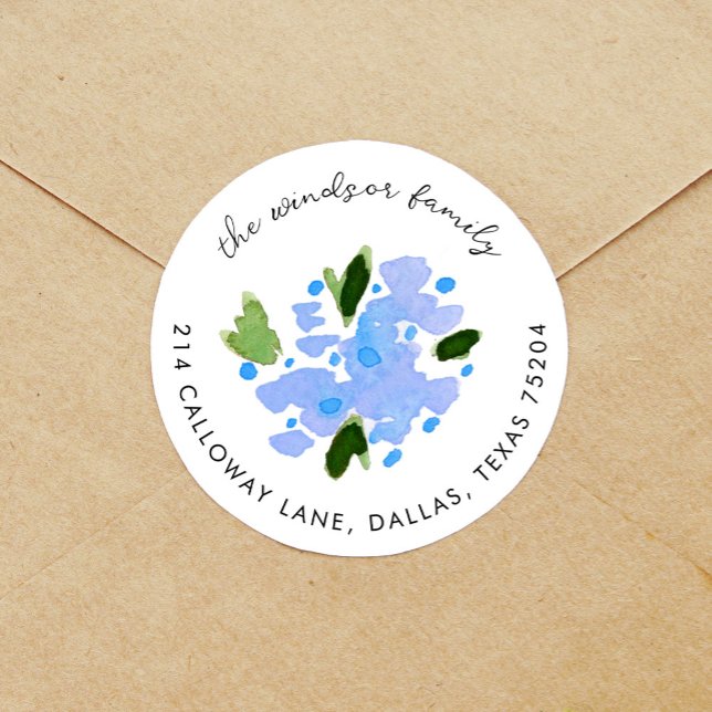 Blauer Blumenstrauß Rücksendeadresse Runder Aufkleber (Blue floral bouquet return address label round sticker.)