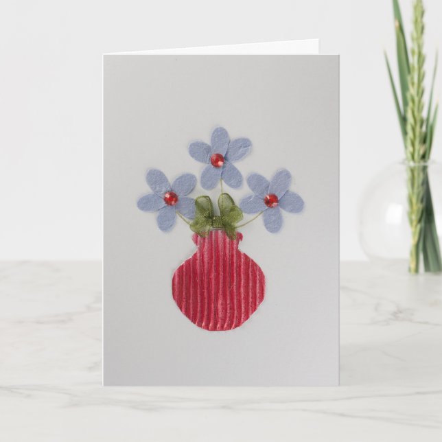 Blauer Blütenbestand in roter Vase personalisieren Karte (Vorderseite)