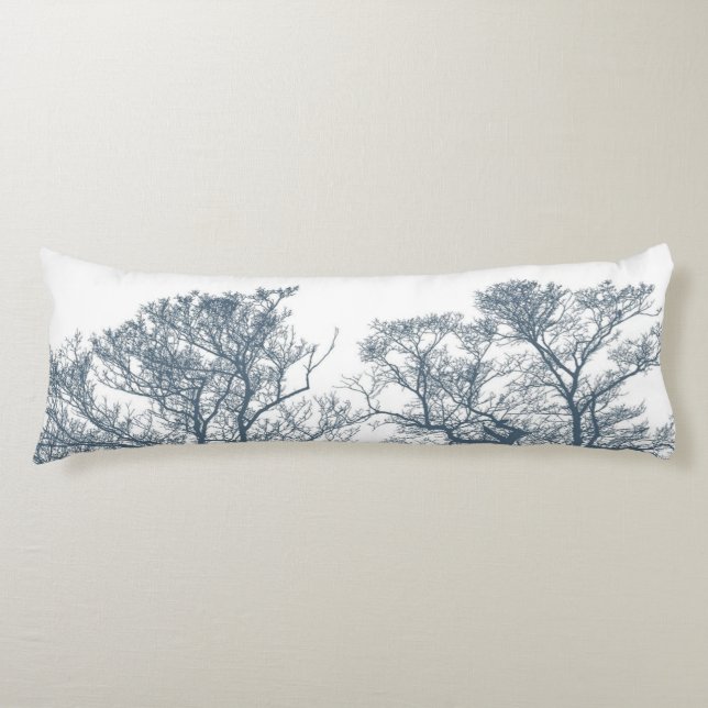 Blauer Bottom Trees Tropical Boho Seitenschläferkissen (Vorderseite)