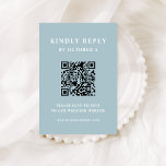 Blauer, eleganter Text des Pulvers | HochzeitQR-Co RSVP Karte<br><div class="desc">Diese minimalistische und elegante QR-Code-Hochzeitskarte mit modernem weißem Text auf einem hellen,  pulverblauen Hintergrund sorgt für ein elegantes,  einfaches und stilvolles Aussehen. Ihre Gäste können den Code einfach scannen,  um Ihre Hochzeitswebsite und uAwg online zu besuchen.</div>