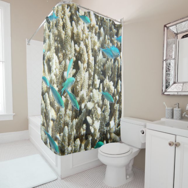 Blauer Fisch und Korallen unter Wasser Duschvorhang (Beispiel)