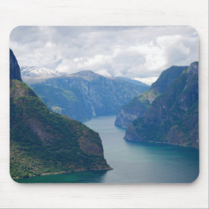 Blauer Fjord-Traum Mousepad