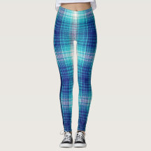 Blauer Flanell sieht gemütlich aus den Leggings de