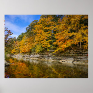 Blauer Fluss im Herbst Poster