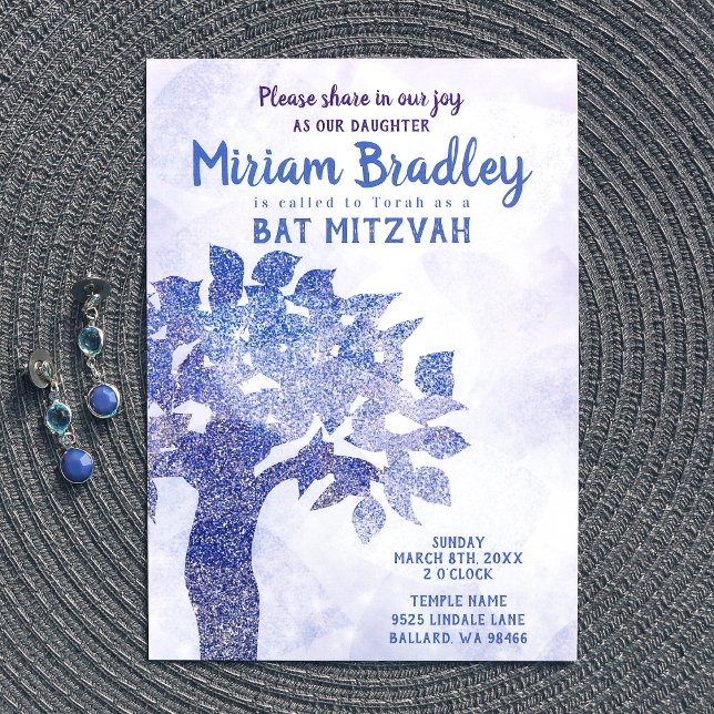 Blauer Glitzer Tree Bat Mitzvah Einladung (light blue glitter tree of life bat mitzvah invitations)