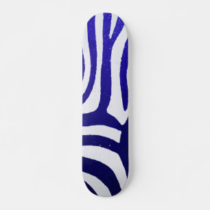 Blauer Gradient-Zebra-Streifen auf weißem modernen Skateboard
