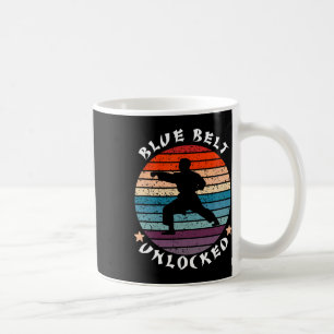Blauer Gürtel Entsperrte Leistung Karate Behalten Kaffeetasse