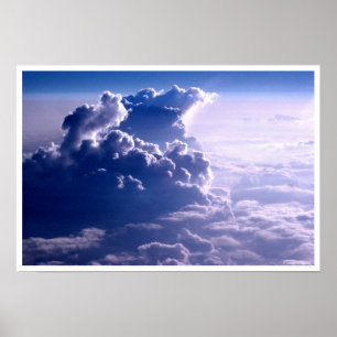 Blauer Himmel durch Wolken Poster