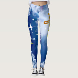 Blauer Himmel mit weißen Wolken und goldenem Kreuz Leggings