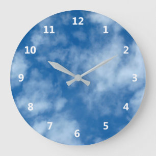 Blauer Himmel mit Wolken Foto und Weiße Zahlen Große Wanduhr