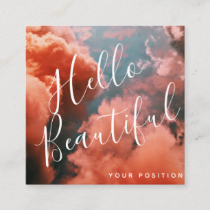 Blauer Himmel und rosa Wolken Quadratische Visitenkarte