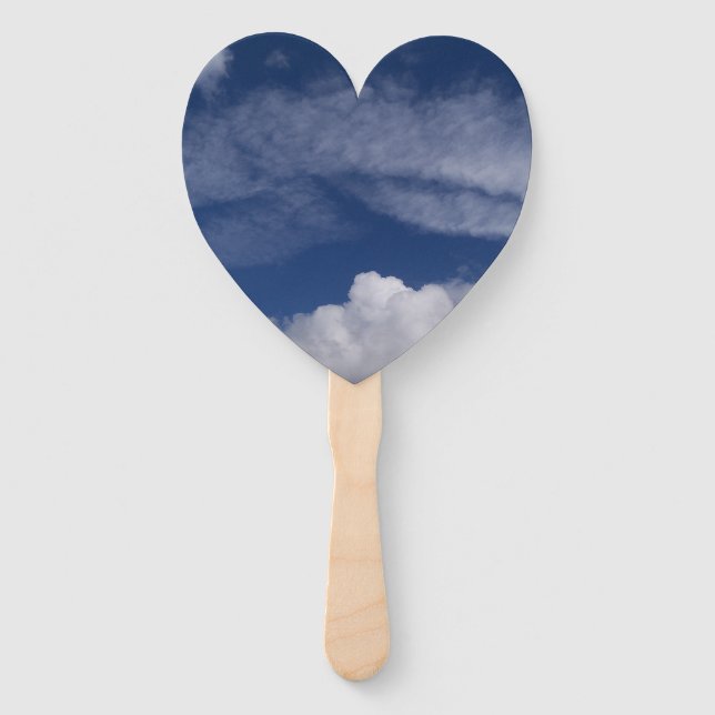 blauer Himmel und weiße Wolken auf einem Ventilato Fächer (Vorderseite)