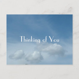 Blauer Himmel und weiße Wolken Postkarte. Postkarte