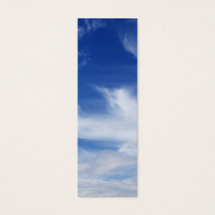 Blauer Himmel-Weiß bewölkt den besonders