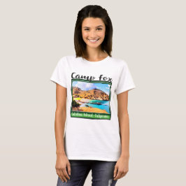 Blauer Himmel-weiße Wolken LagerFox im grünen Feld T-Shirt