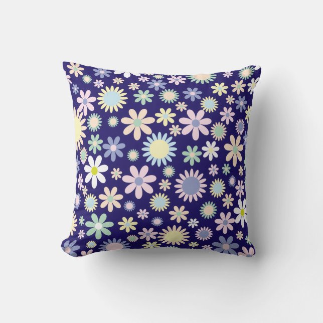 Blauer Hintergrund mit Blumenmuster Kissen (Vorderseite)