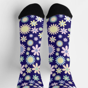Blauer Hintergrund mit Blumenmuster Socken