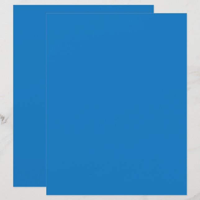 blauer Hintergrund mit schwarz-weißer Uhr (Vorne/Hinten)
