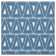 Blauer Ikat-Dreiecke-Stoff