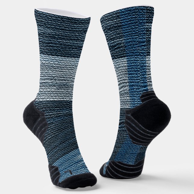 Blauer Jean-Pflaster bekommt einen Schlag. Socken (Gewinkelt)