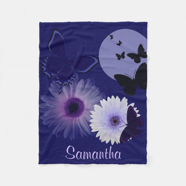 Blauer lila Schmetterling und Gänseblümchen Fleecedecke (Vorderseite)