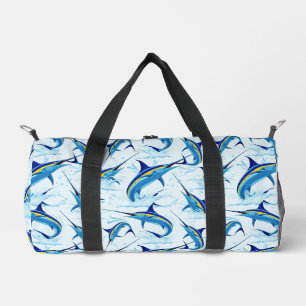 Blauer Marlin springt aus dem Ozean Duffle Bag