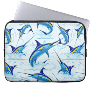 Blauer Marlin springt aus dem Ozean Laptopschutzhülle