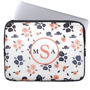 Blauer Pfirsichblumenmonogramm-Initialen für Navy  Laptopschutzhülle