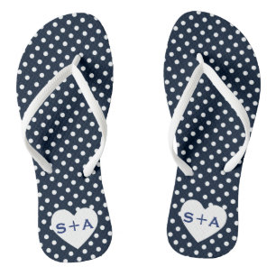 Blauer Polka-Punkte Herz-Monogramm-Honeymoon Flip Flops