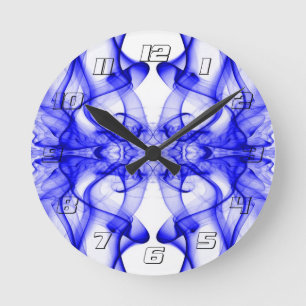 Blauer Rauch Symmetrisches Minimalistisches Weiß Runde Wanduhr