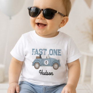 Blauer Rennwagen Erste Runde Auf Der Rennstrecke G Baby T-shirt