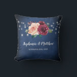 Blauer Rosa Rose Lights Wedding Kissen<br><div class="desc">Dieses Kissen ist in Rosa, Rosa und Bordeaux gehalten, mit grünen Blätter und Blattwerk und einem marineblauen Hintergrund. Personalisieren Sie es mit Namen und Datum. Dieses Kissen ist Teil einer Sammlung, die passende Hochzeitskunst und Geschenke enthält. Besuchen Sie unseren Shop oder schauen Sie sich unsere Kollektionsseiten an, um die komplette...</div>