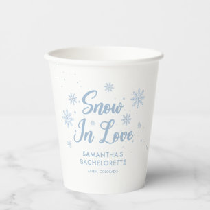 Blauer Schnee in Liebe Winter Bachelorette Pappbecher