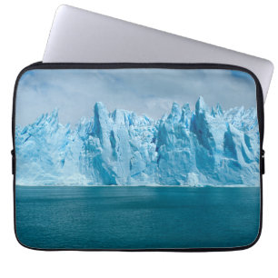 Blauer See, Eis und Himmel Laptopschutzhülle