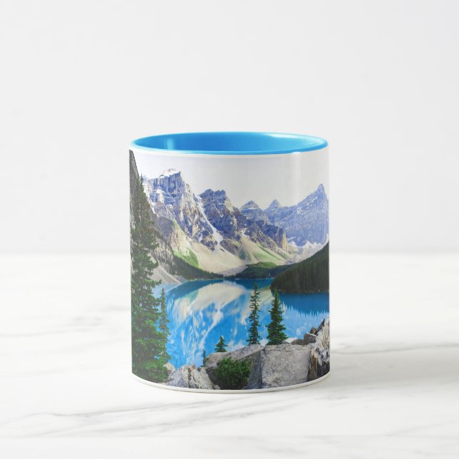 Blauer See Rocky Mountain Pinienwald Tasse (Zentrum)