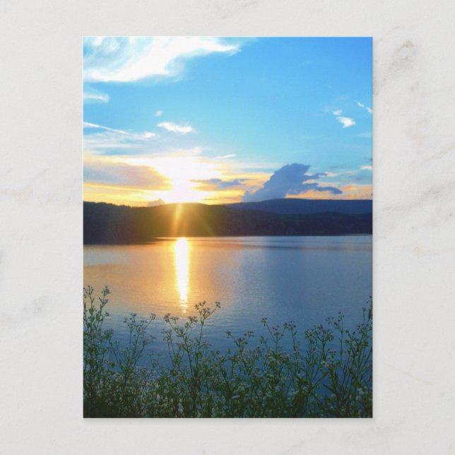 Blauer Sonnenuntergang am See Postkarte (Vorderseite)