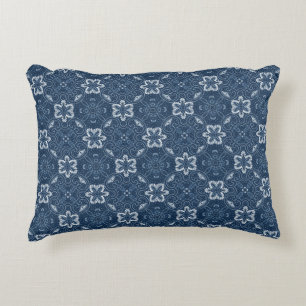Blauer und weißer Blumendesign Akzent Kissen