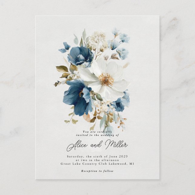 Blauer und weißer Painterly Floral Wedding Postkarte (Vorderseite)