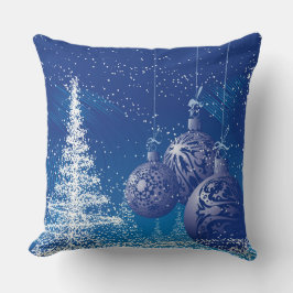 Blauer und weißer Weihnachtsschmuck und Weihnachts Kissen