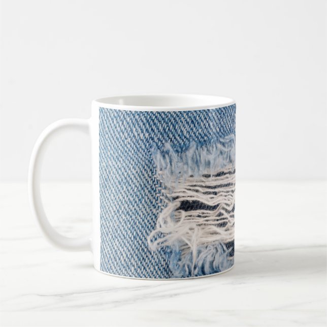 Blauer verblasste Jeans, Texturen gerissene Jeans  Kaffeetasse (Links)