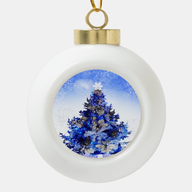 Blauer verzierter blauer Weihnachtsbaum Keramik Kugel-Ornament (Vorderseite)