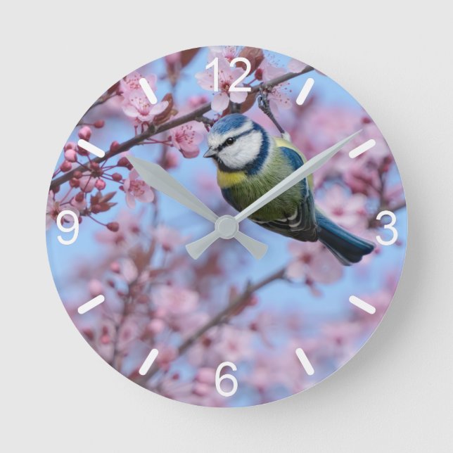 Blauer Vogel in rosafarbenen, japanischen Kirschbl Runde Wanduhr (Vorderseite)